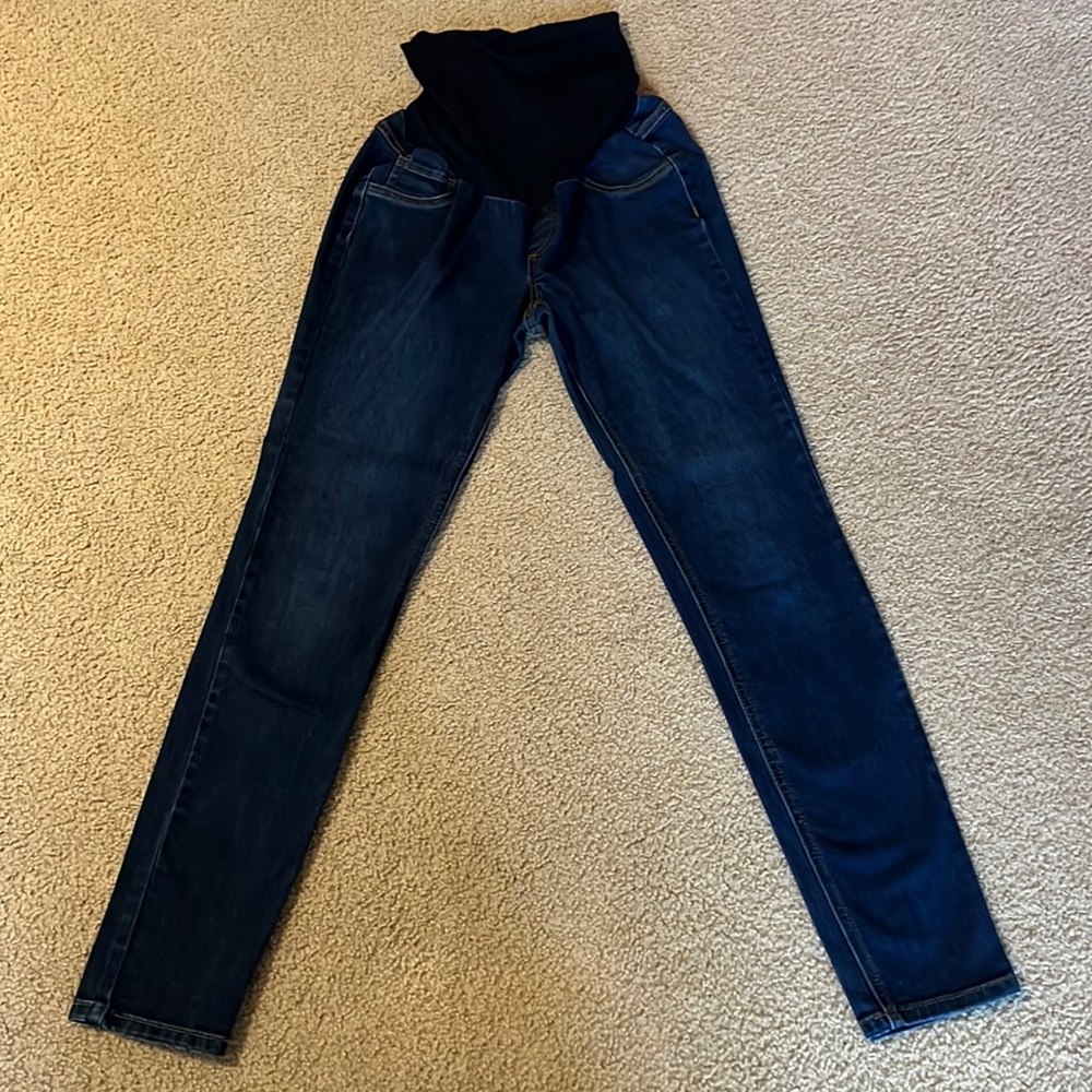 Jessica Simpson maternity jeans